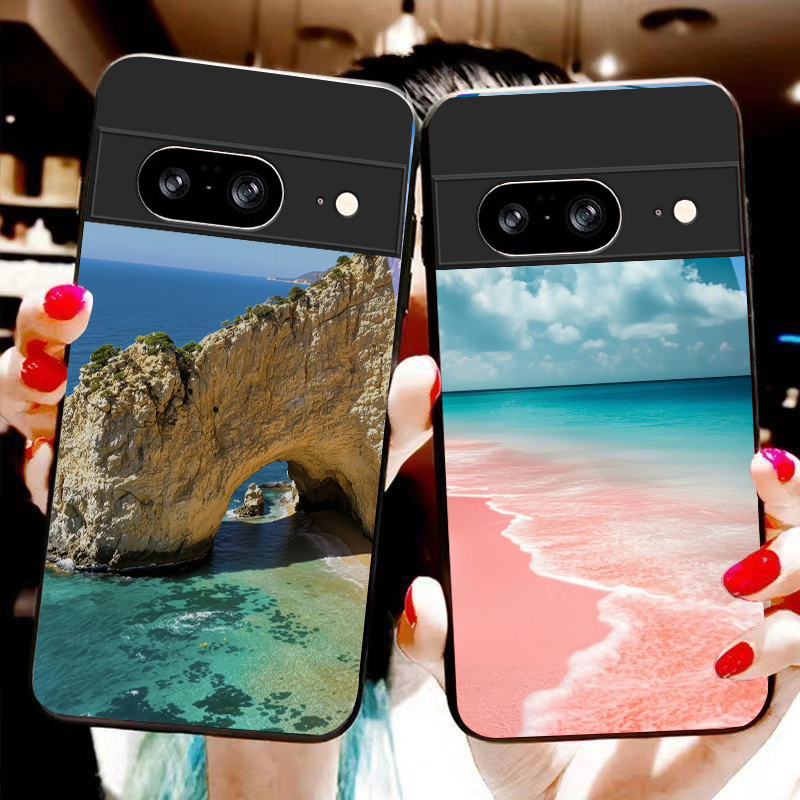 غطاء هاتف زجاجي أسود بتصميم مش - مراجعة Google Pixel 8A وسعره